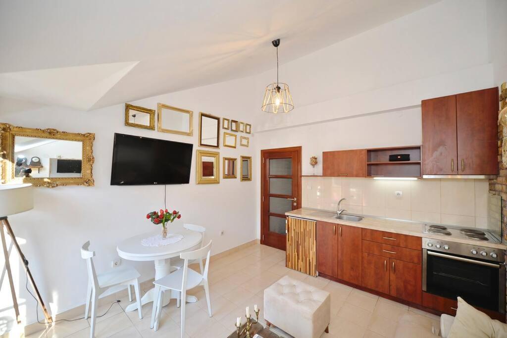 Stylish Apartment 22 Котор Экстерьер фото